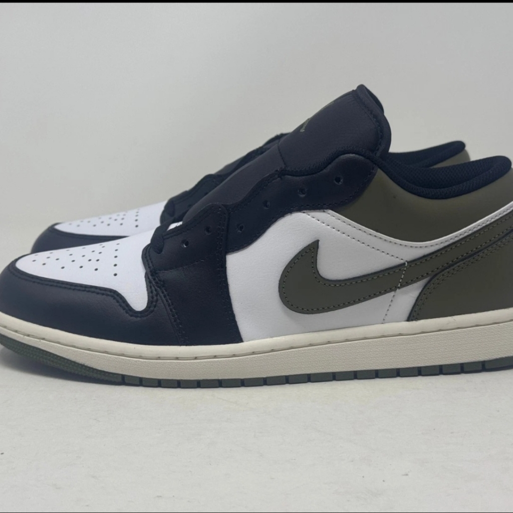 Air Jordan 1 Low